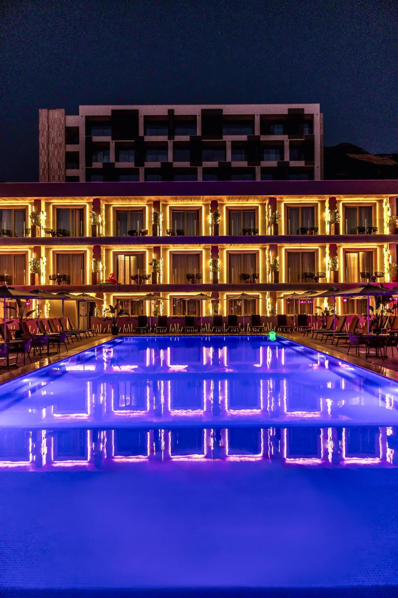 Hotel Vlora Priam, Affiliated By Melia Extérieur photo